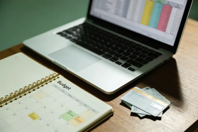 Budget Planner with Bill Tracker: Master Your Money Now